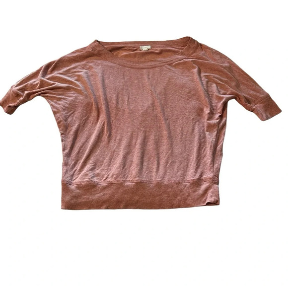 Urban Outfitters women's size medium pink cropped top - Picture 1 of 3